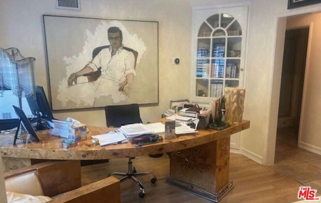 1664 Benedict Canyon Drive, Beverly Hills, CA 90210