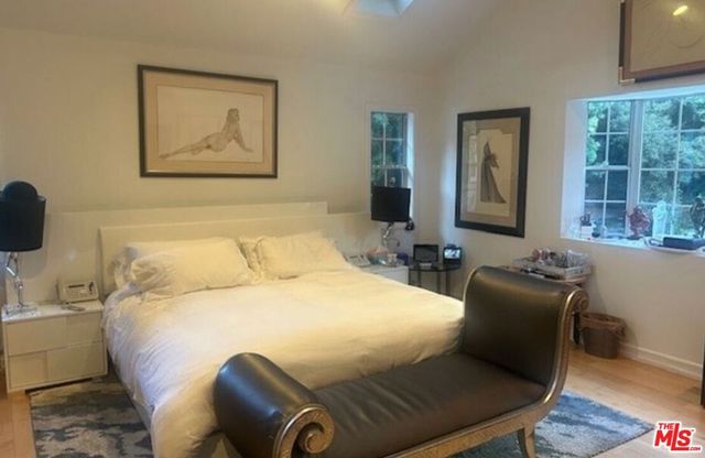 1664 Benedict Canyon Drive, Beverly Hills, CA 90210