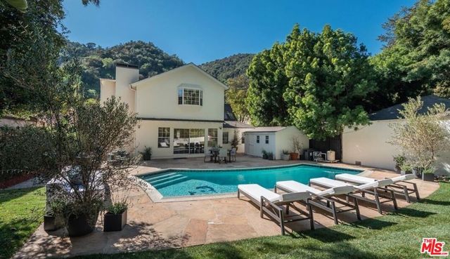 1664 Benedict Canyon Drive, Beverly Hills, CA 90210