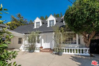 1664 Benedict Canyon Drive, Beverly Hills, CA 90210