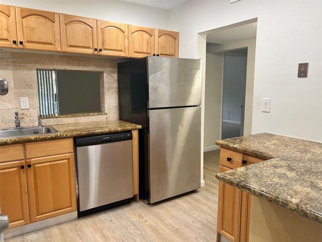 9159 SW 77th Avenue 113, Miami, FL 33156