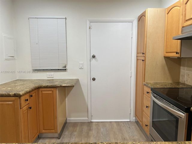 9159 SW 77th Avenue 113, Miami, FL 33156