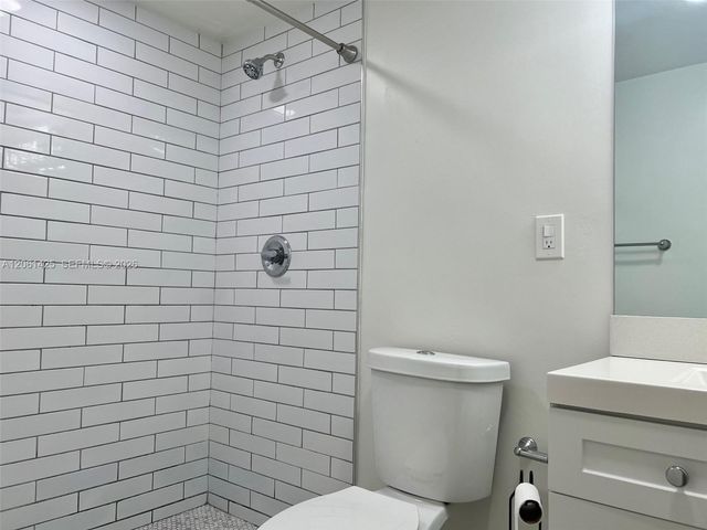9159 SW 77th Avenue 113, Miami, FL 33156