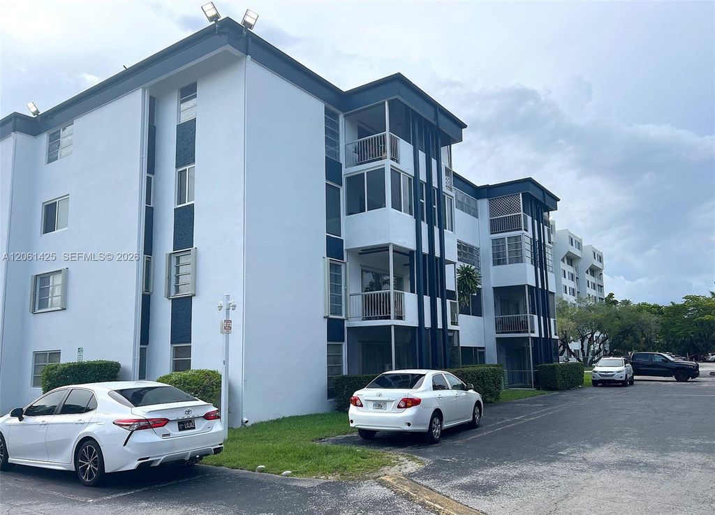 9159 SW 77th Avenue 113, Miami, FL 33156