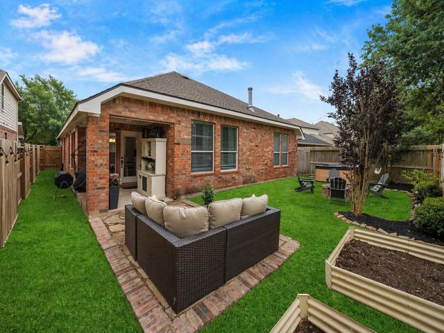 12323 E Elizabeth Shore Loop, Cypress, TX 77433
