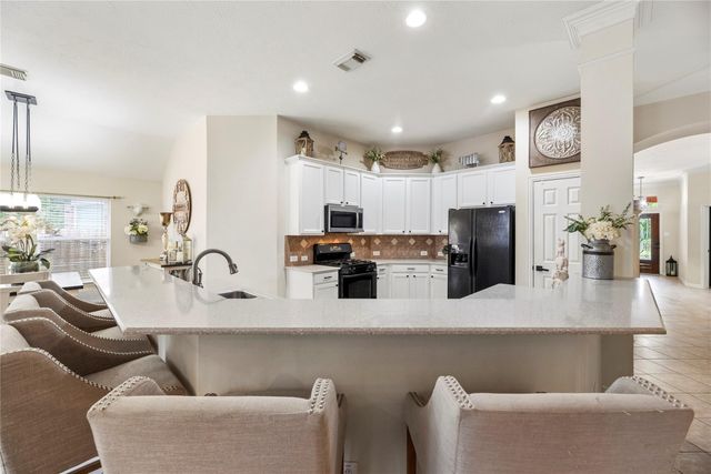 12323 E Elizabeth Shore Loop, Cypress, TX 77433