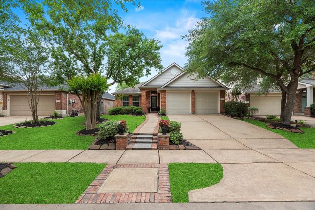 12323 E Elizabeth Shore Loop, Cypress, TX 77433