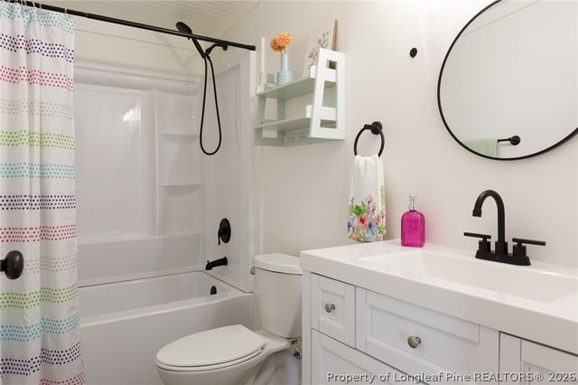 5238 Perry Oliver Drive, Hope Mills, NC 28348