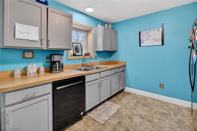 436 Bayberry Drive, Elyria, OH 44035