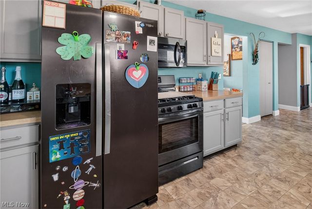 436 Bayberry Drive, Elyria, OH 44035