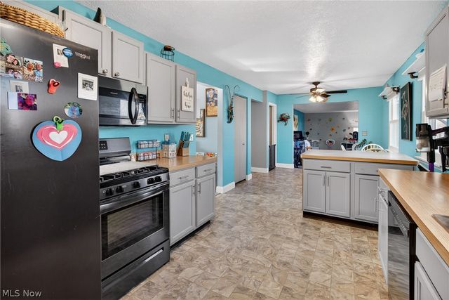 436 Bayberry Drive, Elyria, OH 44035