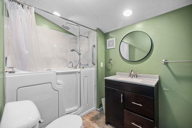 424 W Sixteenth Street, Traverse City, MI 49684