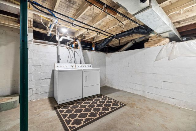 424 W Sixteenth Street, Traverse City, MI 49684