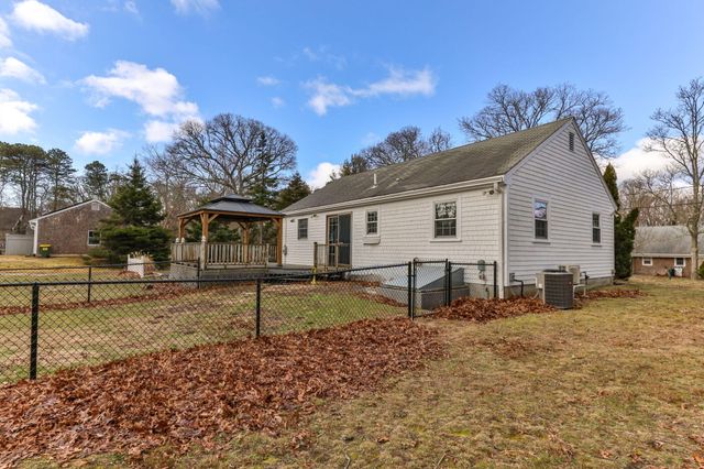 17 Kings Way, Orleans, MA 02653