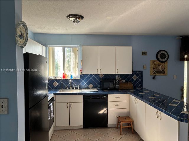 16452 SW 293rd St, Homestead, FL 33033