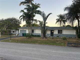 16452 SW 293rd St, Homestead, FL 33033