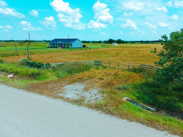 14727 Wolfgang Road, Guy, TX 77444