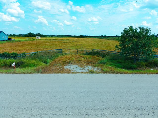 14727 Wolfgang Road, Guy, TX 77444