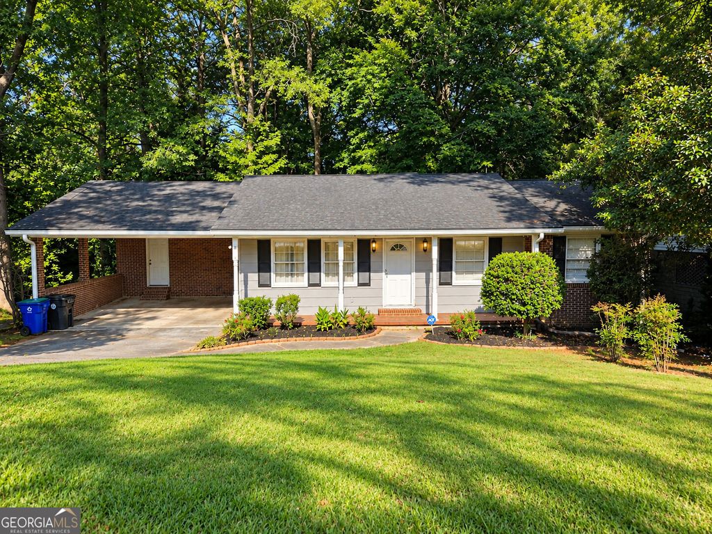 3205 Flamingo Drive SW, East Point, GA 30344 — exterior