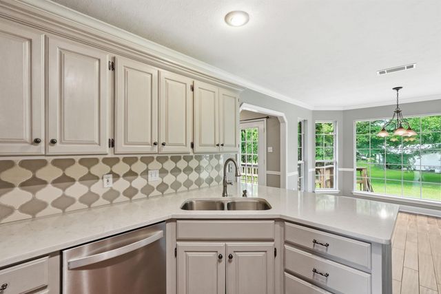8 Scenic Point, Greenbrier, AR 72058