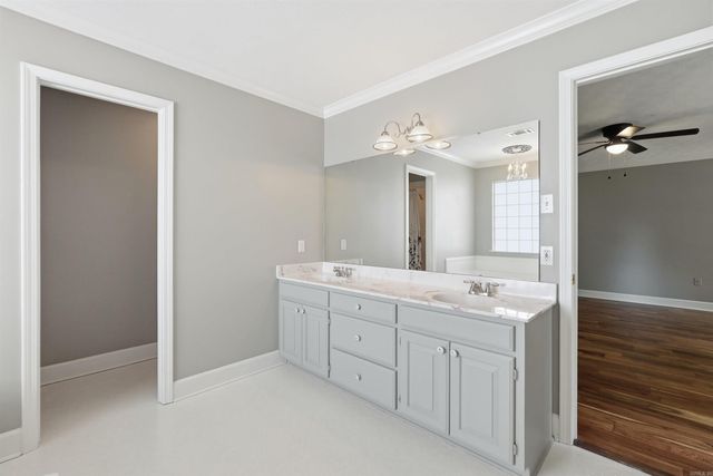 8 Scenic Point, Greenbrier, AR 72058