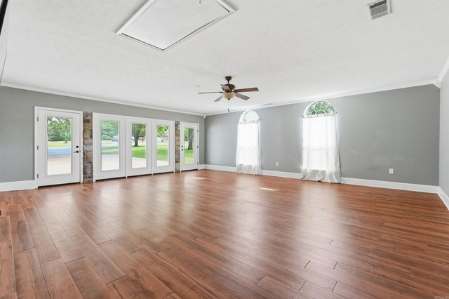 8 Scenic Point, Greenbrier, AR 72058