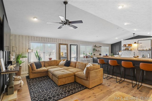 6005 River Ridge Drive, Hamilton, MI 49419