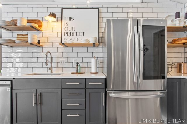 6005 River Ridge Drive, Hamilton, MI 49419