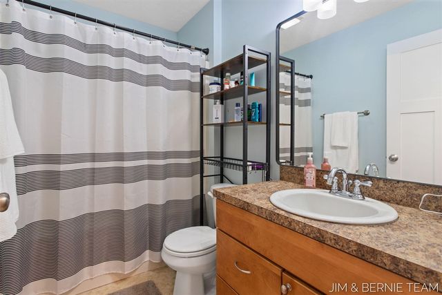 6005 River Ridge Drive, Hamilton, MI 49419