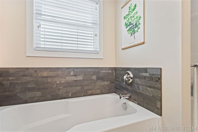 6005 River Ridge Drive, Hamilton, MI 49419