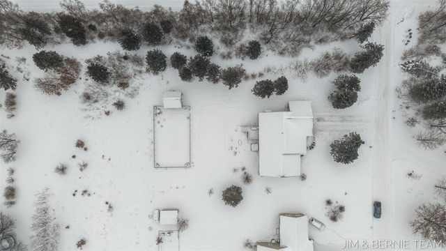 6005 River Ridge Drive, Hamilton, MI 49419