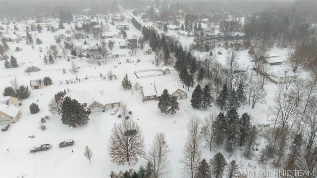 6005 River Ridge Drive, Hamilton, MI 49419