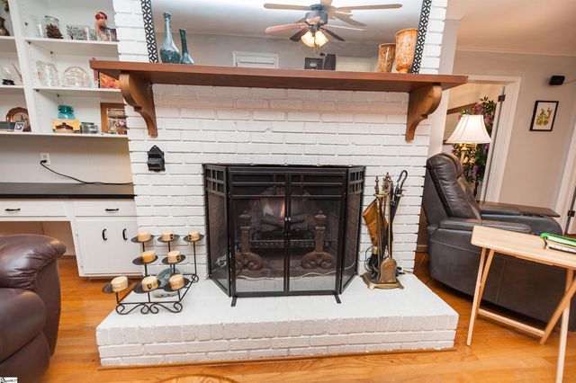 302 Peach Valley Drive, Spartanburg, SC 29303