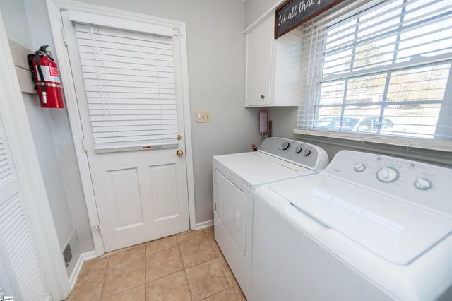 302 Peach Valley Drive, Spartanburg, SC 29303