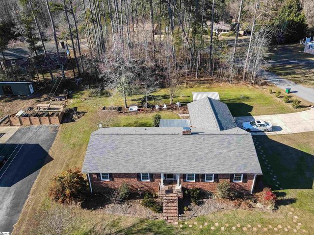 302 Peach Valley Drive, Spartanburg, SC 29303