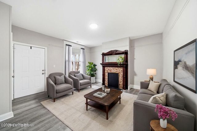 611 E Hill St, Louisville, KY 40217