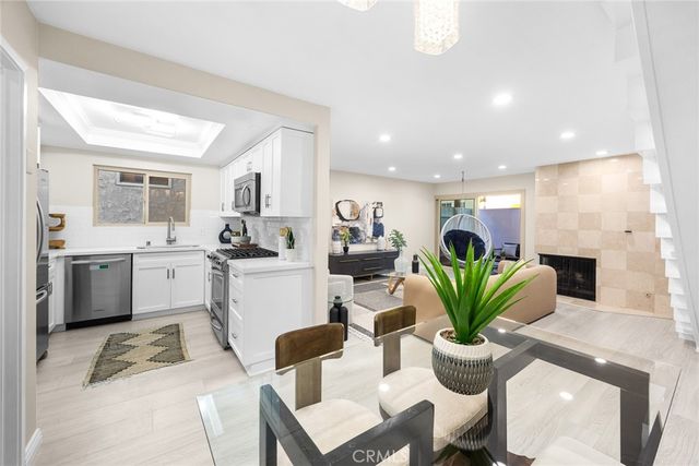 105 S MAYFLOWER AVE E, Monrovia, CA 91016