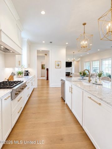 215 Westlake Circle, Madison, MS 39110