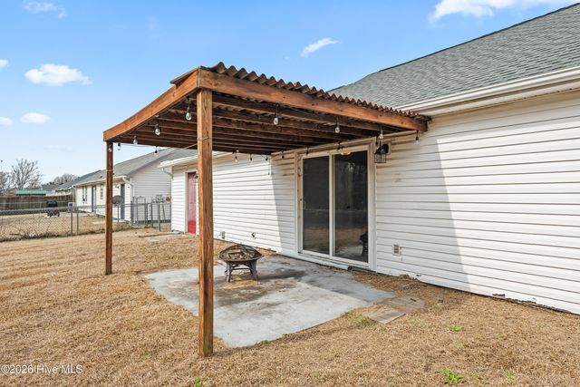 142 Parnell Road, Hubert, NC 28539