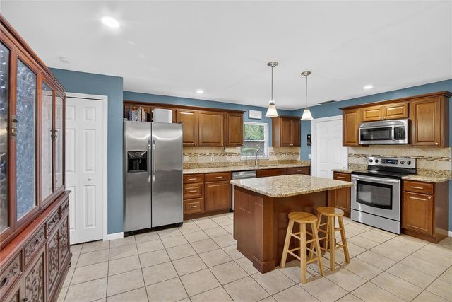 2701 BRANDON VIEW DRIVE, Brandon, FL 33511