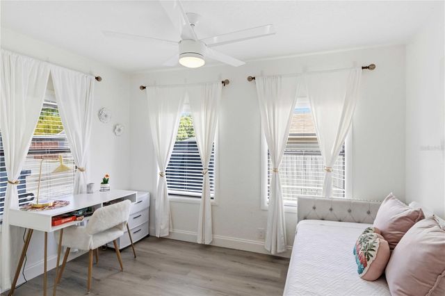 2925 24TH STREET N, St Petersburg, FL 33713