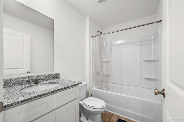 9327 Three Hollow Rd, Jay, FL 32565