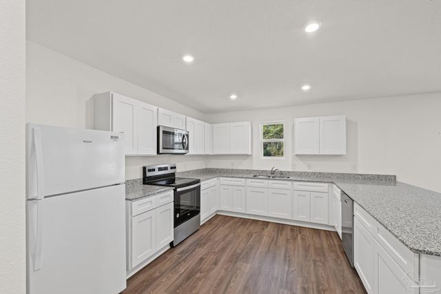 9327 Three Hollow Rd, Jay, FL 32565