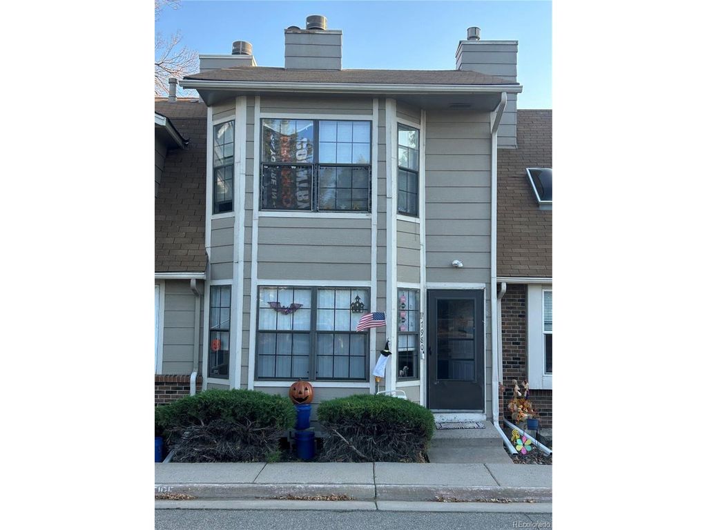 7980 Chase Cir F, Arvada, CO 80003