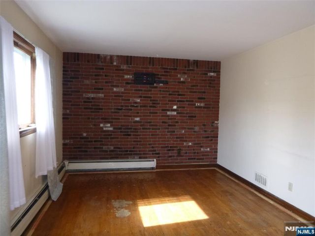 13 White Oak Drive, Lodi, NJ 07644