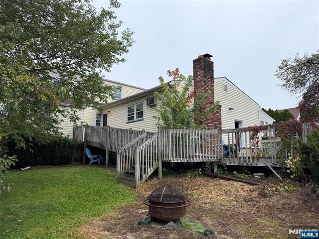 13 White Oak Drive, Lodi, NJ 07644