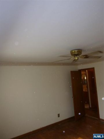 13 White Oak Drive, Lodi, NJ 07644