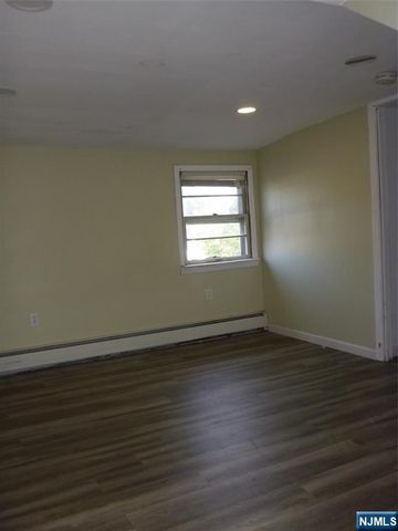 13 White Oak Drive, Lodi, NJ 07644