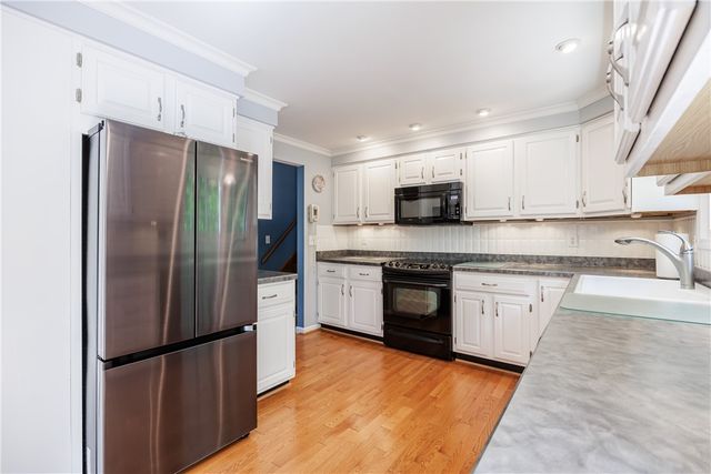 22 Red Leaf Drive, Chili, NY 14624