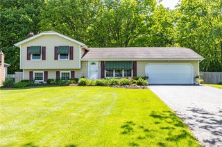 22 Red Leaf Drive, Chili, NY 14624